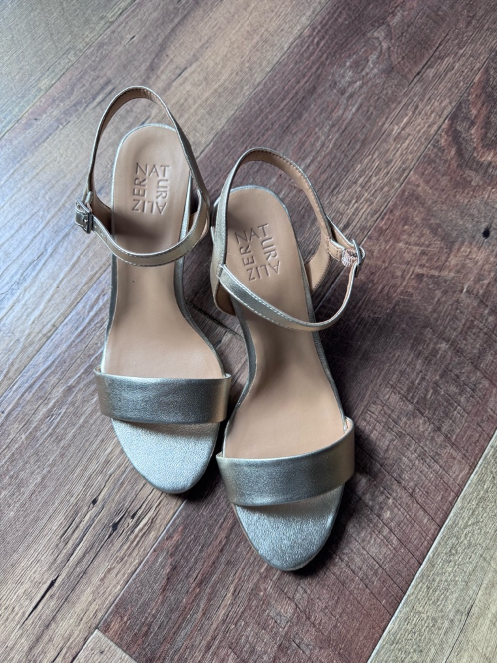 Naturalizer Metallic Gold Slingback Heels